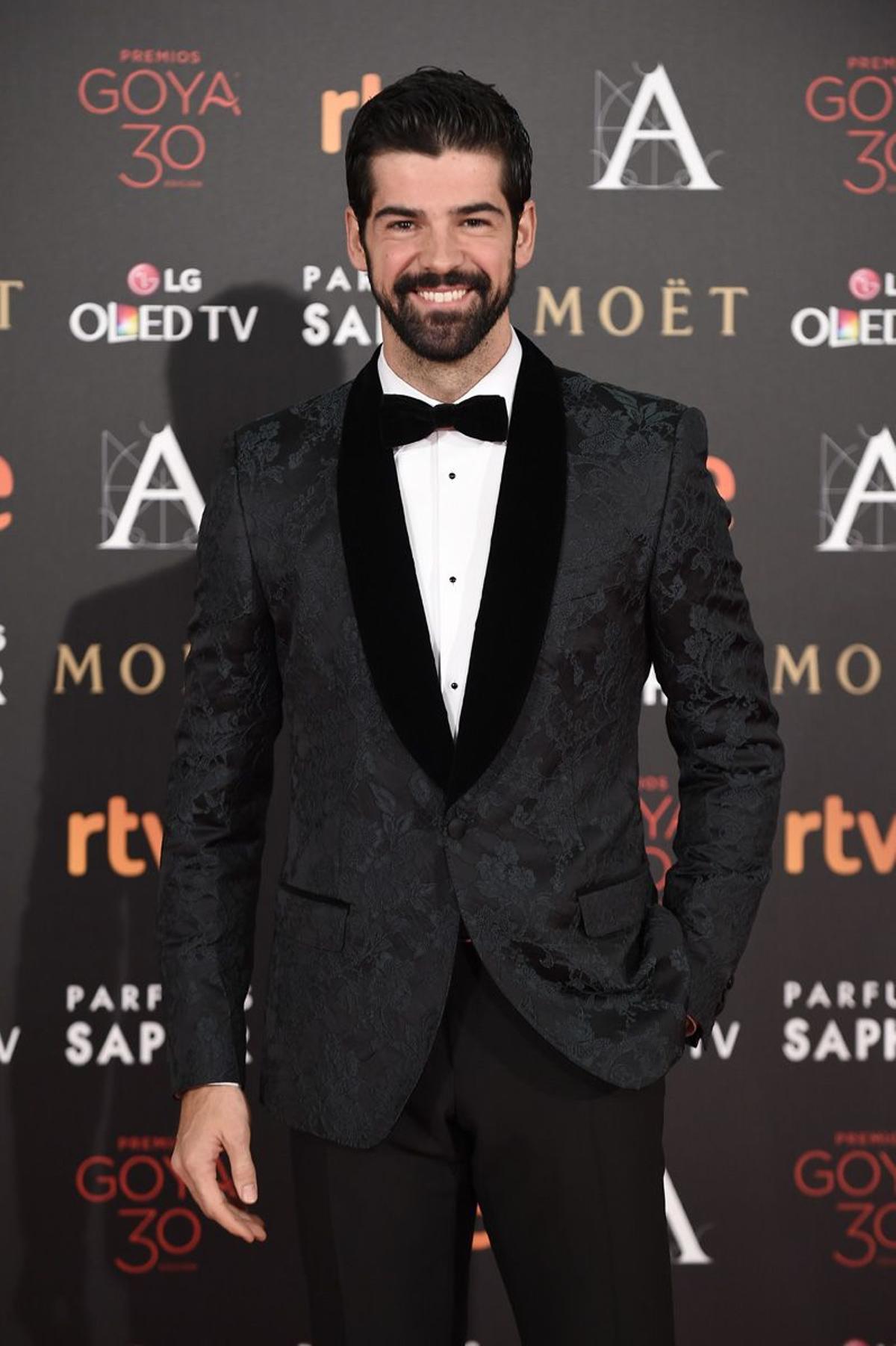 Miguel Ángel Muñoz, de Dolce &amp; Gabbana en los Premios Goya 2016