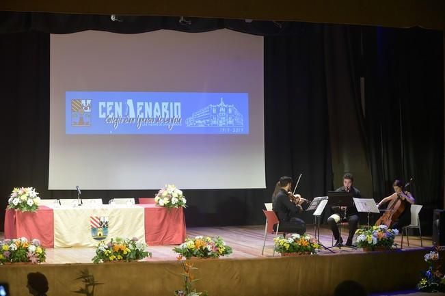 ACTO EN EL COLEGIO SAN IGNACIO DE LOYOLA