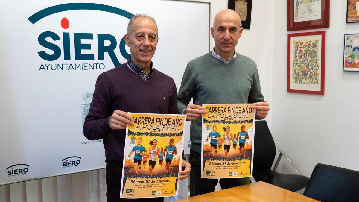 Jesús Abad (izquierda) y Virginio Ramírez, este lunes, durante la presentación en el Ayuntamiento.