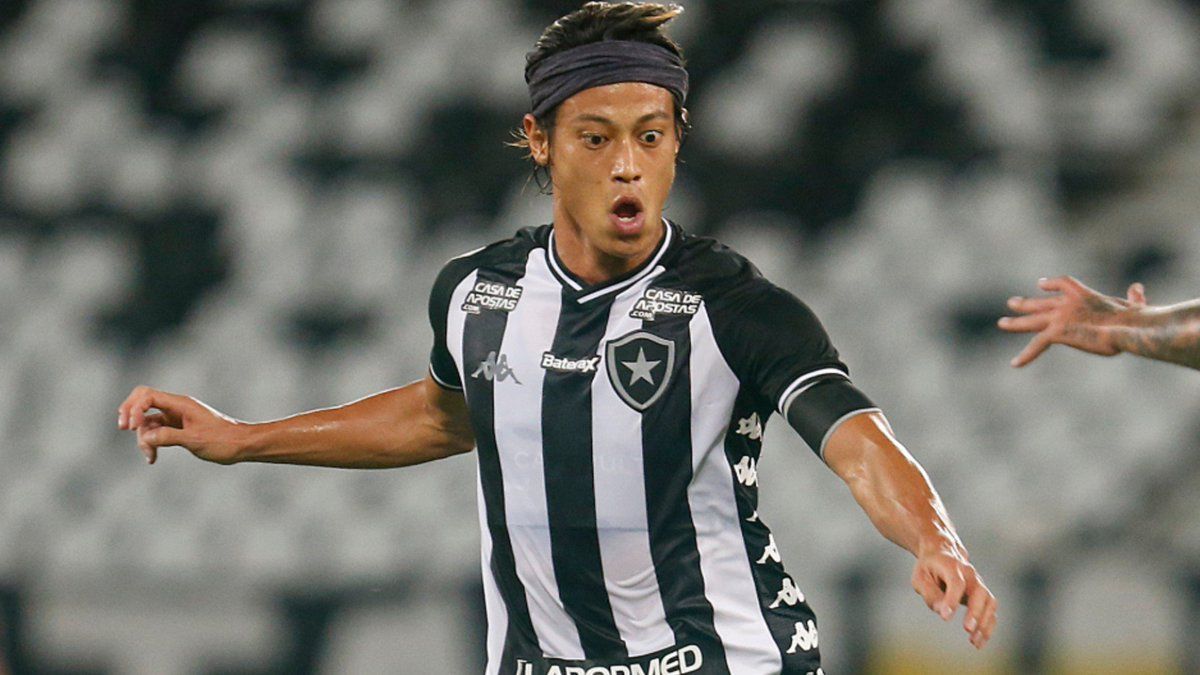 Keisuke Honda quiere salir de Botafogo