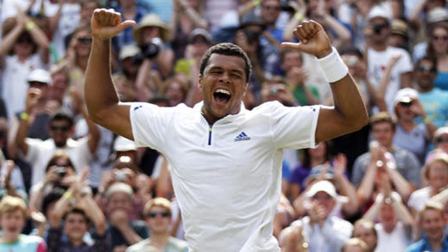 Jo-Wilfried Tsonga celebra la victoria.