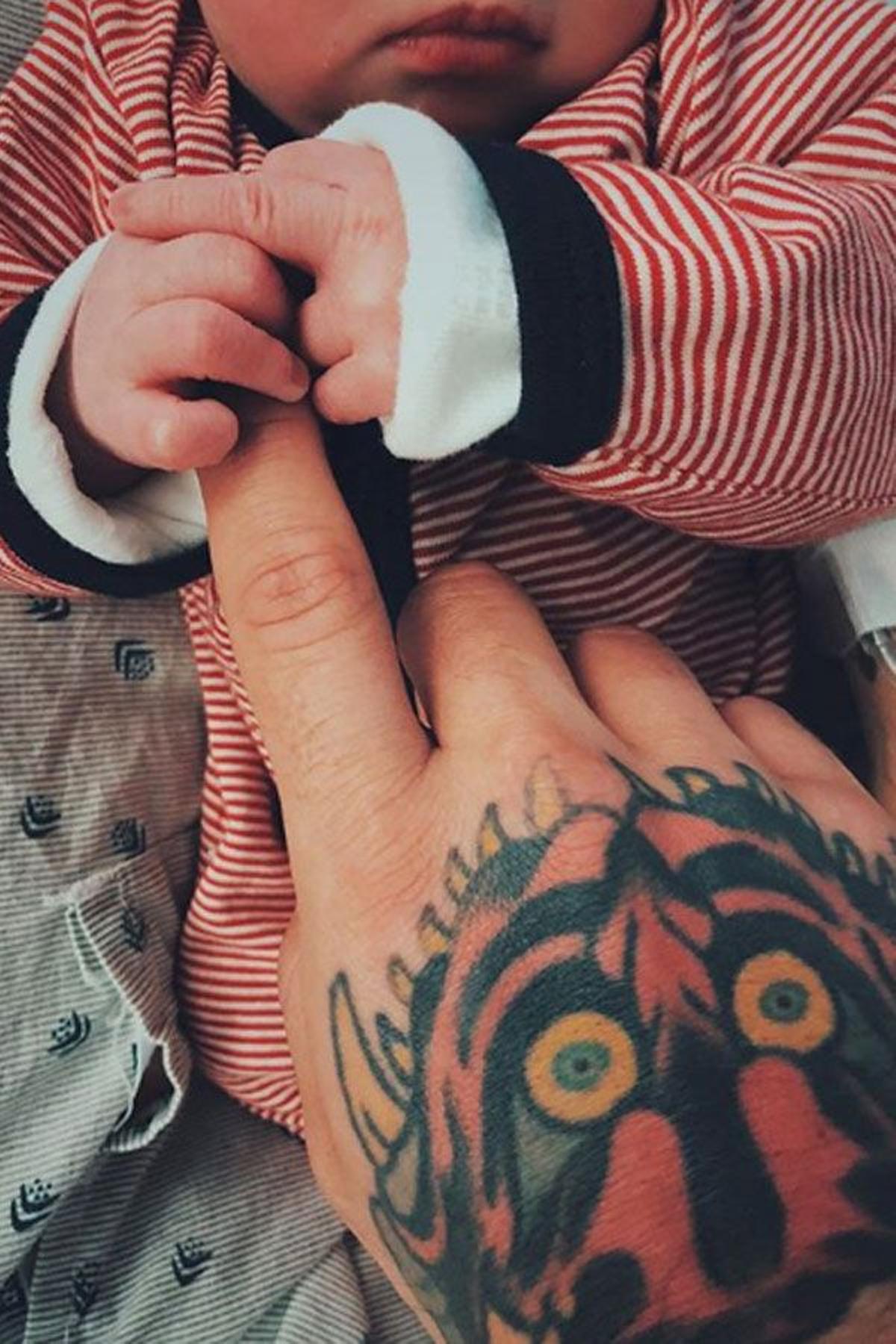 El pequeño Leone y la mano de Fedez