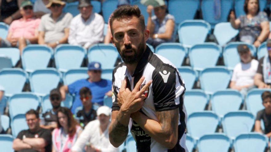 Morales celebra el gol ante el Celta.