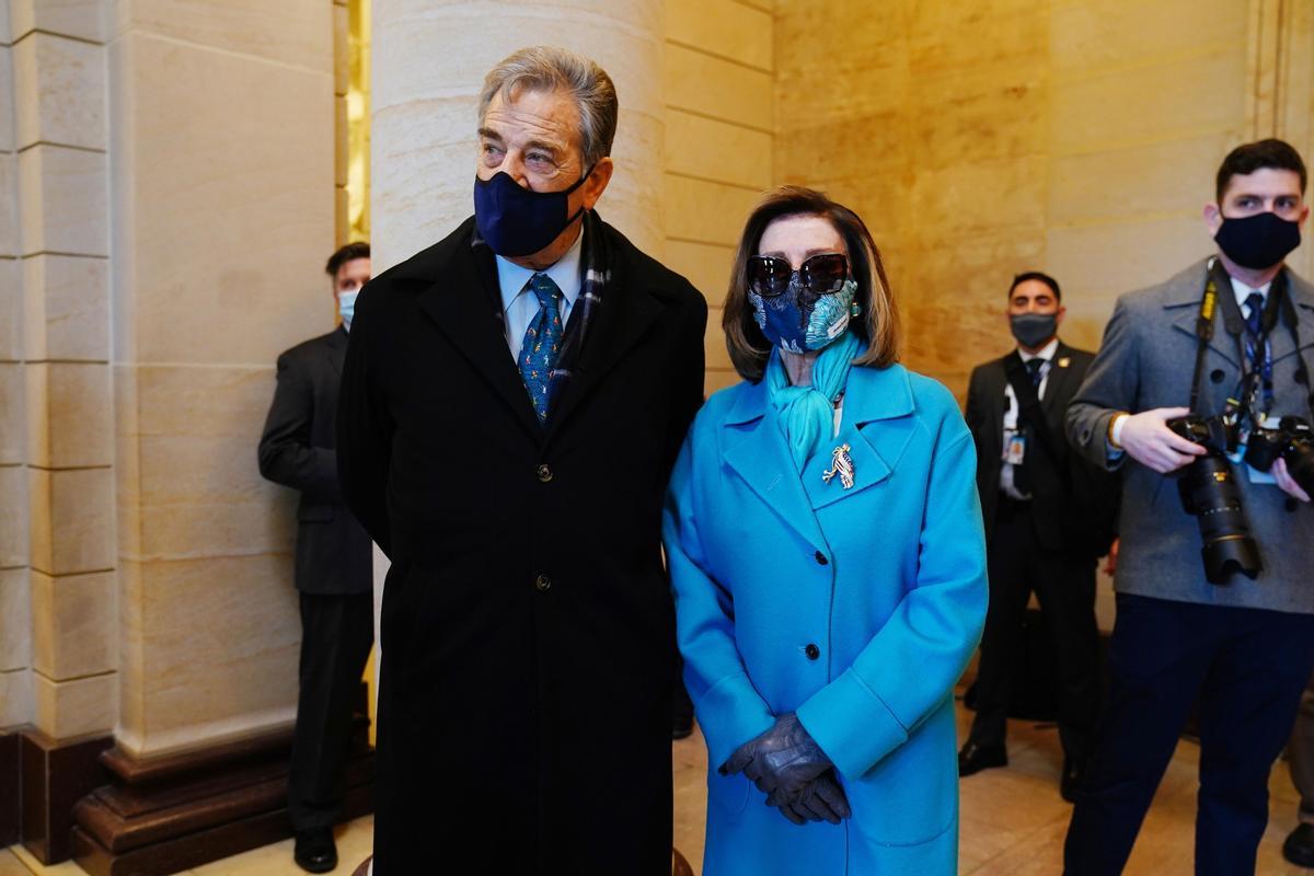 La presidenta de la Cámara de Representantes de EEUU, Nancy Pelosi, junto a su marido, Paul Pelosi.