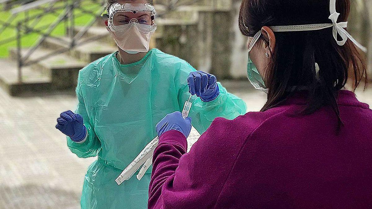 Punto de recogida de muestras en el hospital.