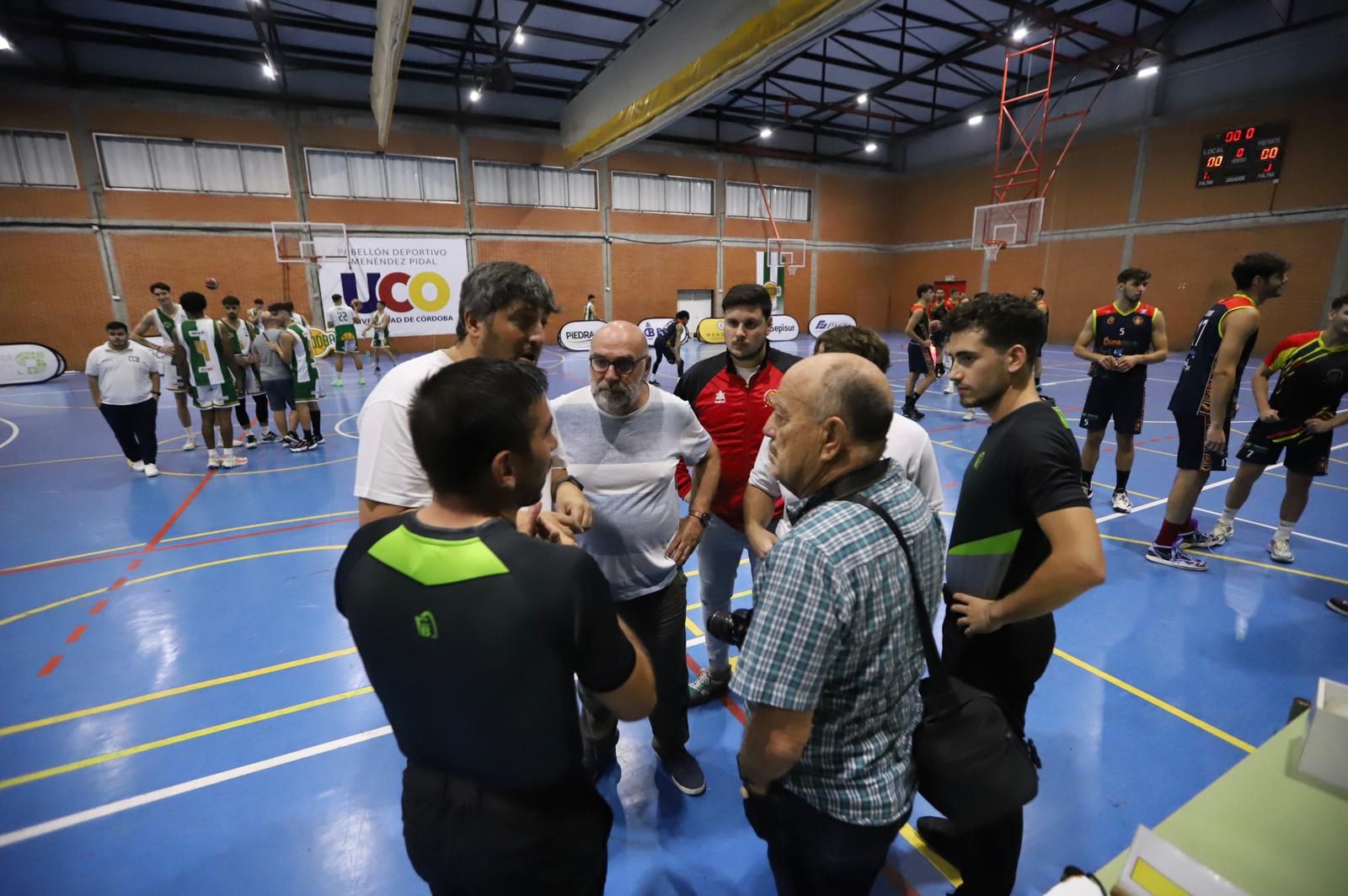 La semifinal de Copa Diputación Coto Córdoba Baloncesto - Peñarroya, en imágenes