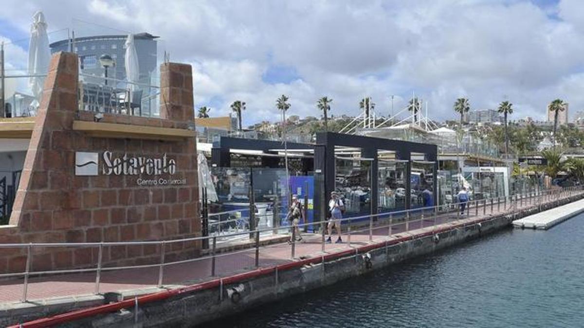 Centro Comercial Sotavento.