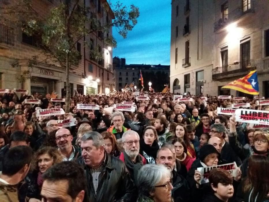 Concentració a la Plaça del Vi