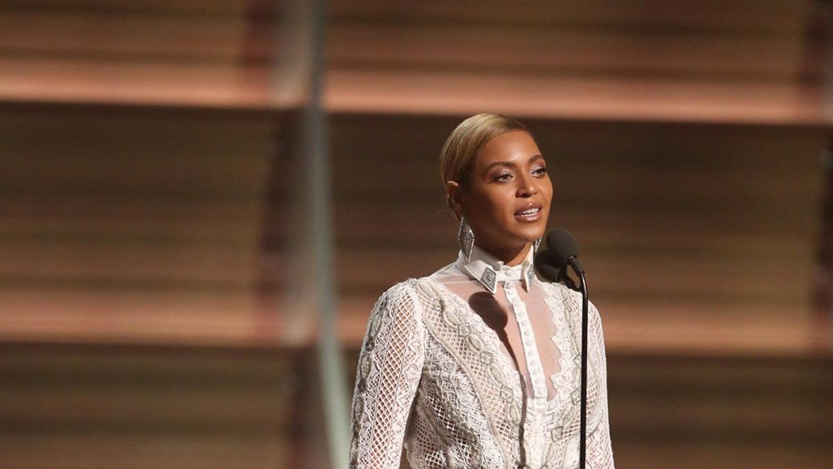 Beyoncé en los Grammy 2016