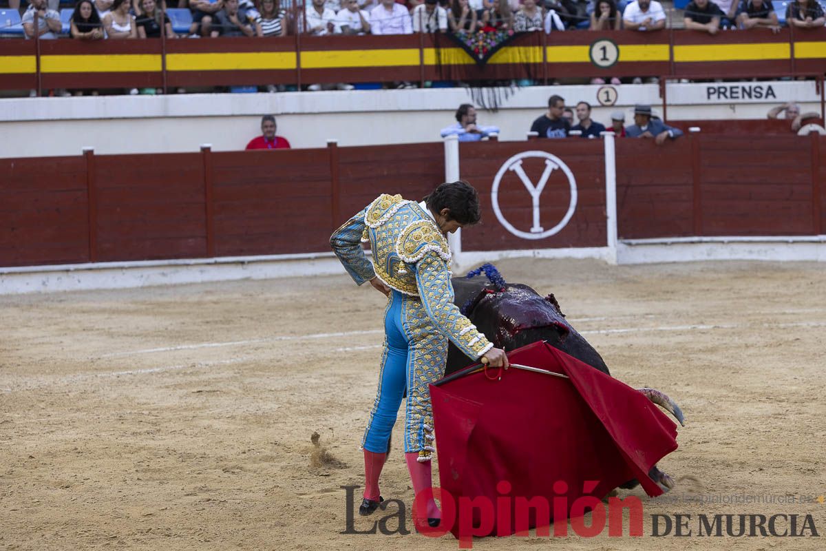 Tarde histórica en Abarán con la alternativa de José María Trigueros y el indulto de Tomás Rufo, junto a Castella salieron a hombros
