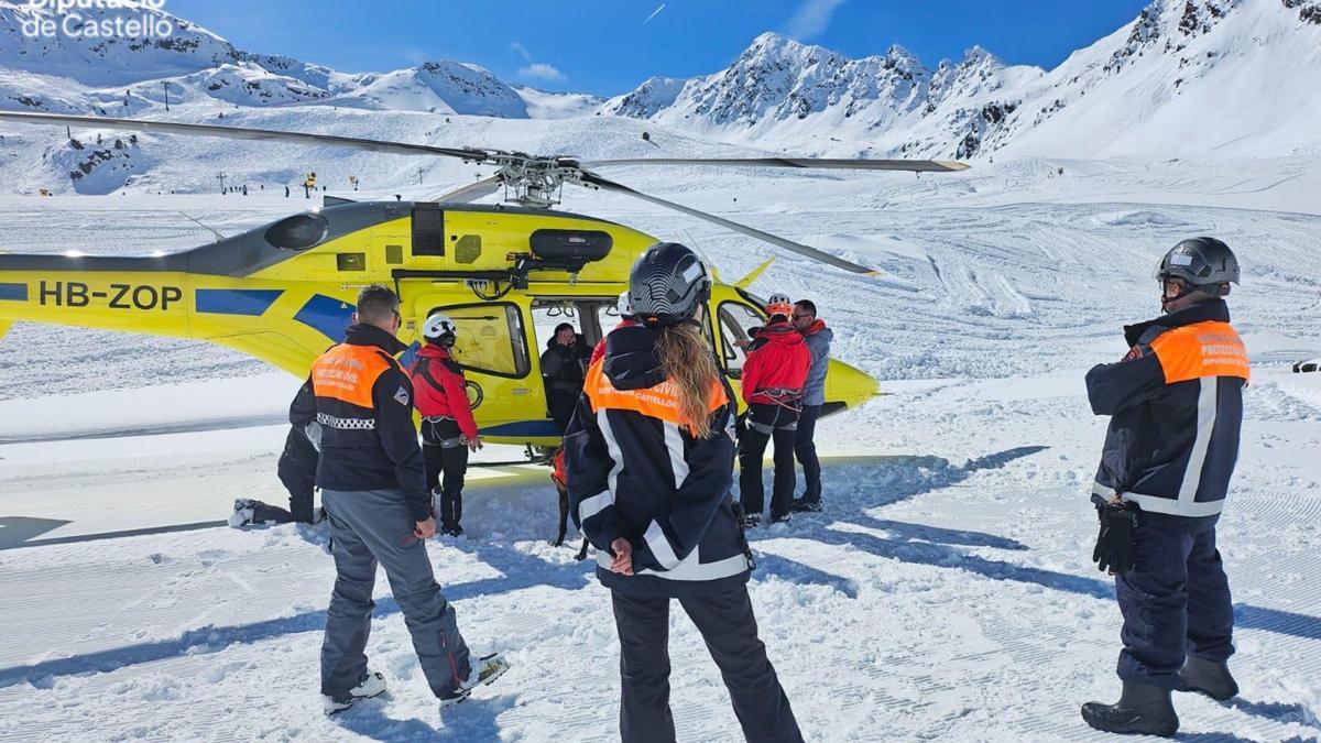 Galería: La Unidad Canina de Protección Civil de Castellón se entrena en Andorra en rescates sobre nieve