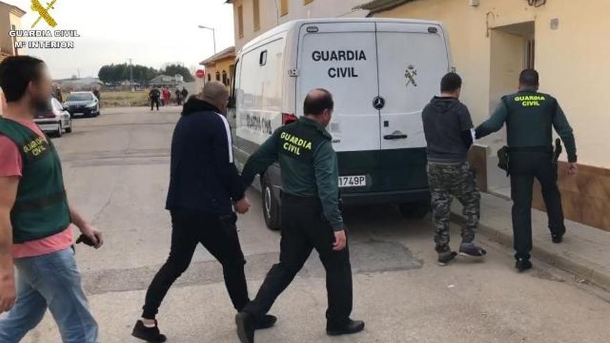 Cae un grupo que reventó cajeros en Valencia con el explosivo de los yihadistas