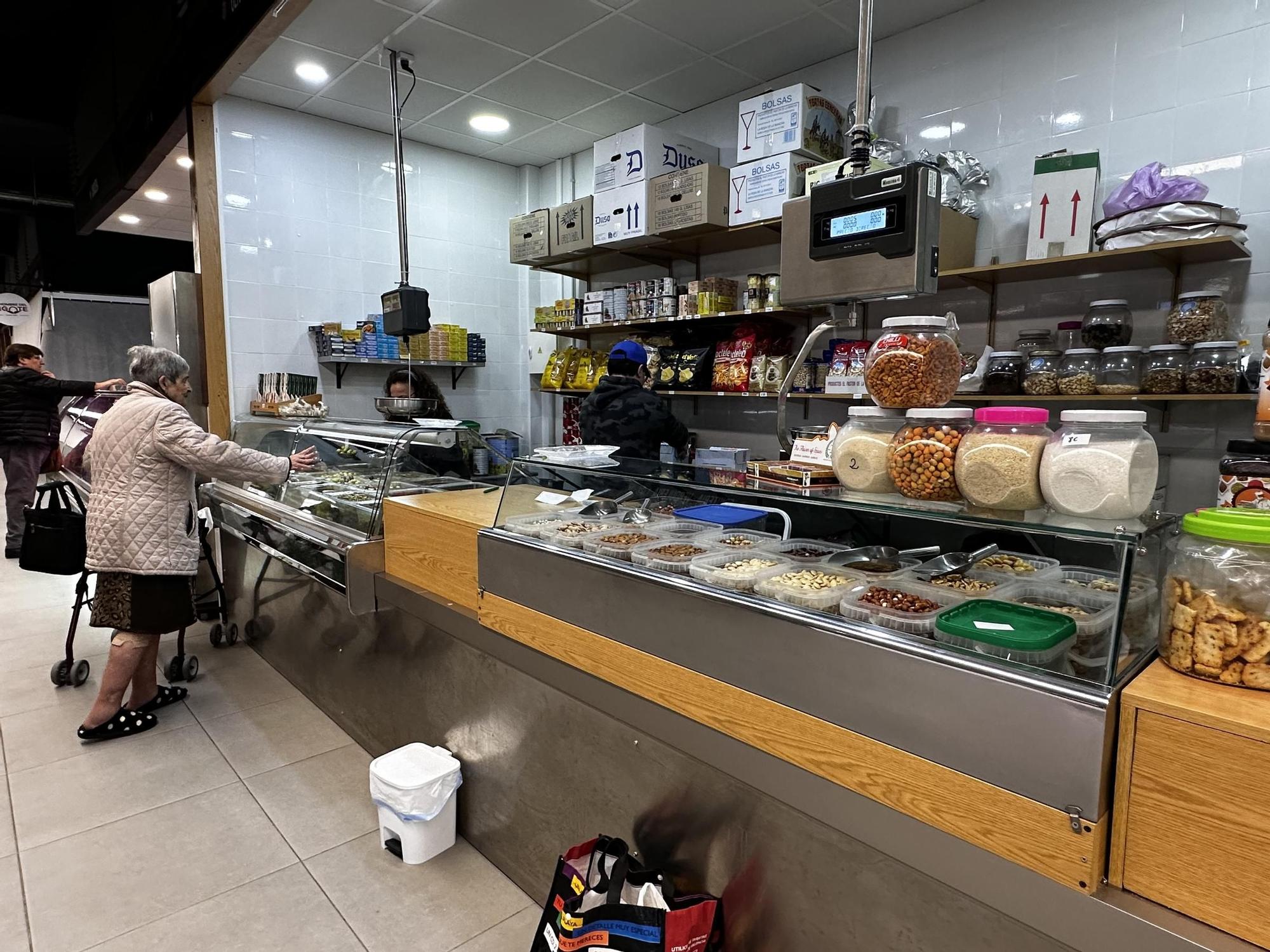 Un concurso público para explotar la cafetería del mercado de Canals durante ocho años