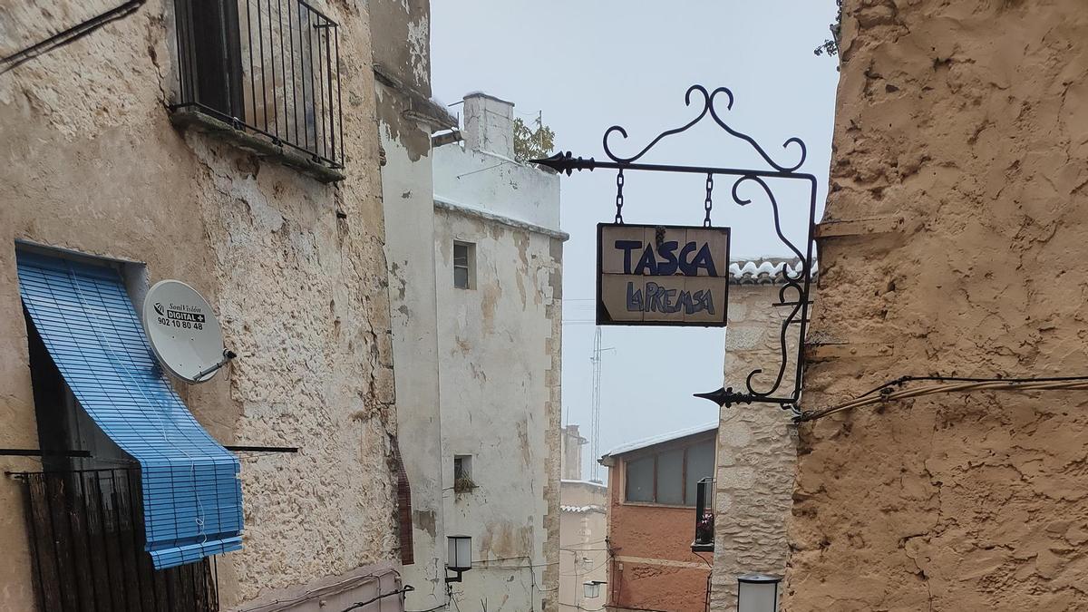 La nieve impide salir de casa en los pueblos del interior de la C. Valenciana