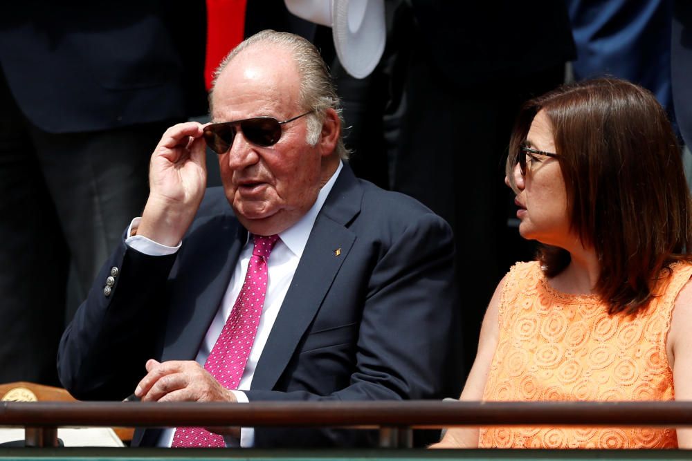 El Rey Emérito Don Juan Carlos con la presidenta de Baleares Francina Armengol.