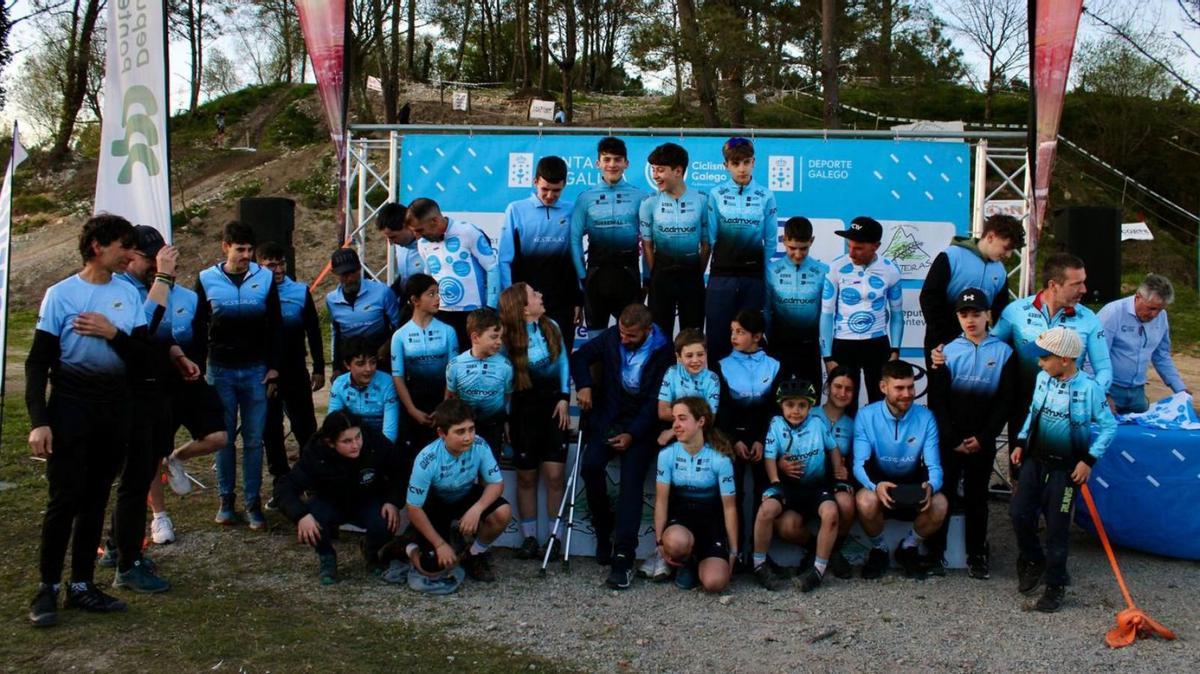 O CDM Xesteiras triunfa no Trofeo Vila de Cuntis