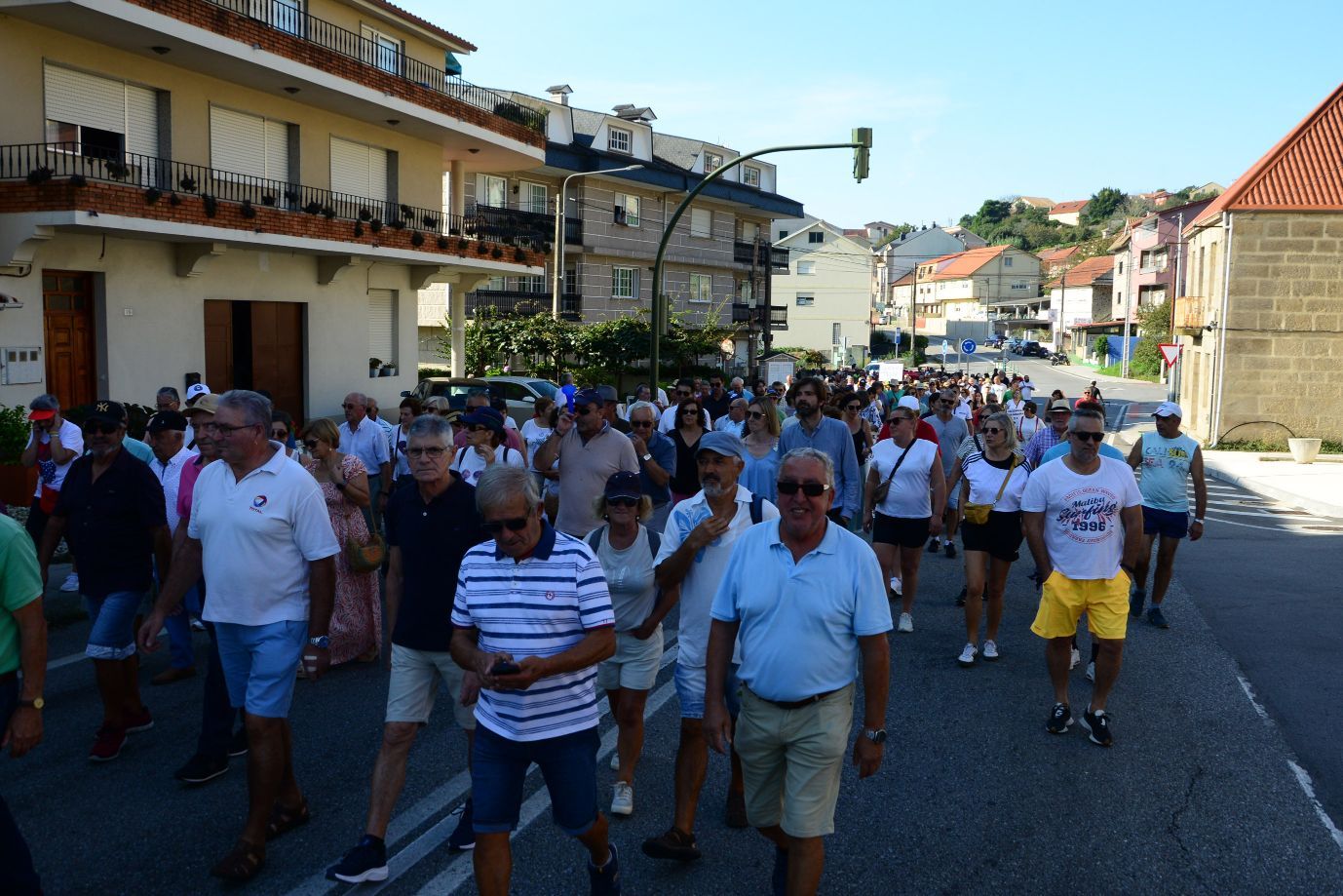 Moaña planta el grito en la calle: "Coa nosa saúde non se xoga"