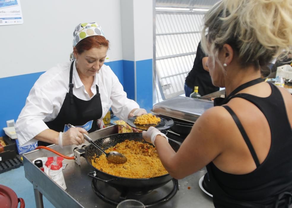 La cita gastronómica de Cesantes atrae a cientos de personas para disfrutar de este molusco.