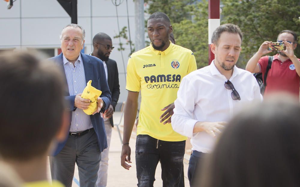 Presentación de Toko Ekambi en el Villarreal CF