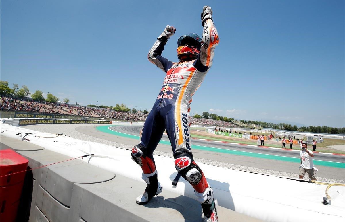 Marc Márquez celebra su victoria en el Circuit de Barcelona-Catalunya.