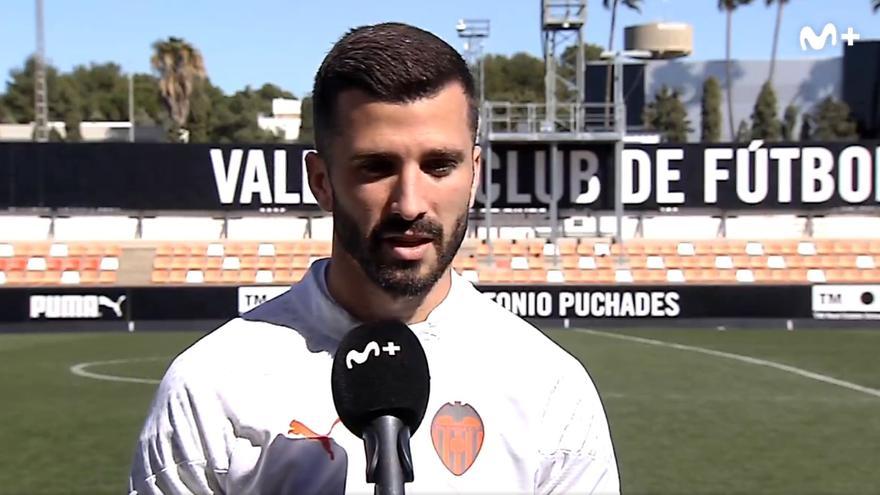 Gayà denuncia la mentira: &quot;Se trató de manera injusta a la afición del Valencia&quot;