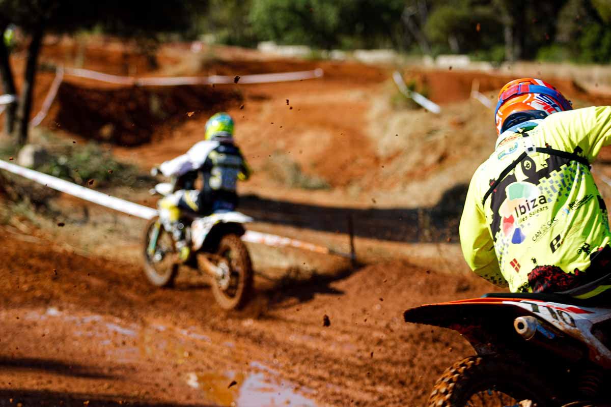 Motocross para valientes en Santa Eulària