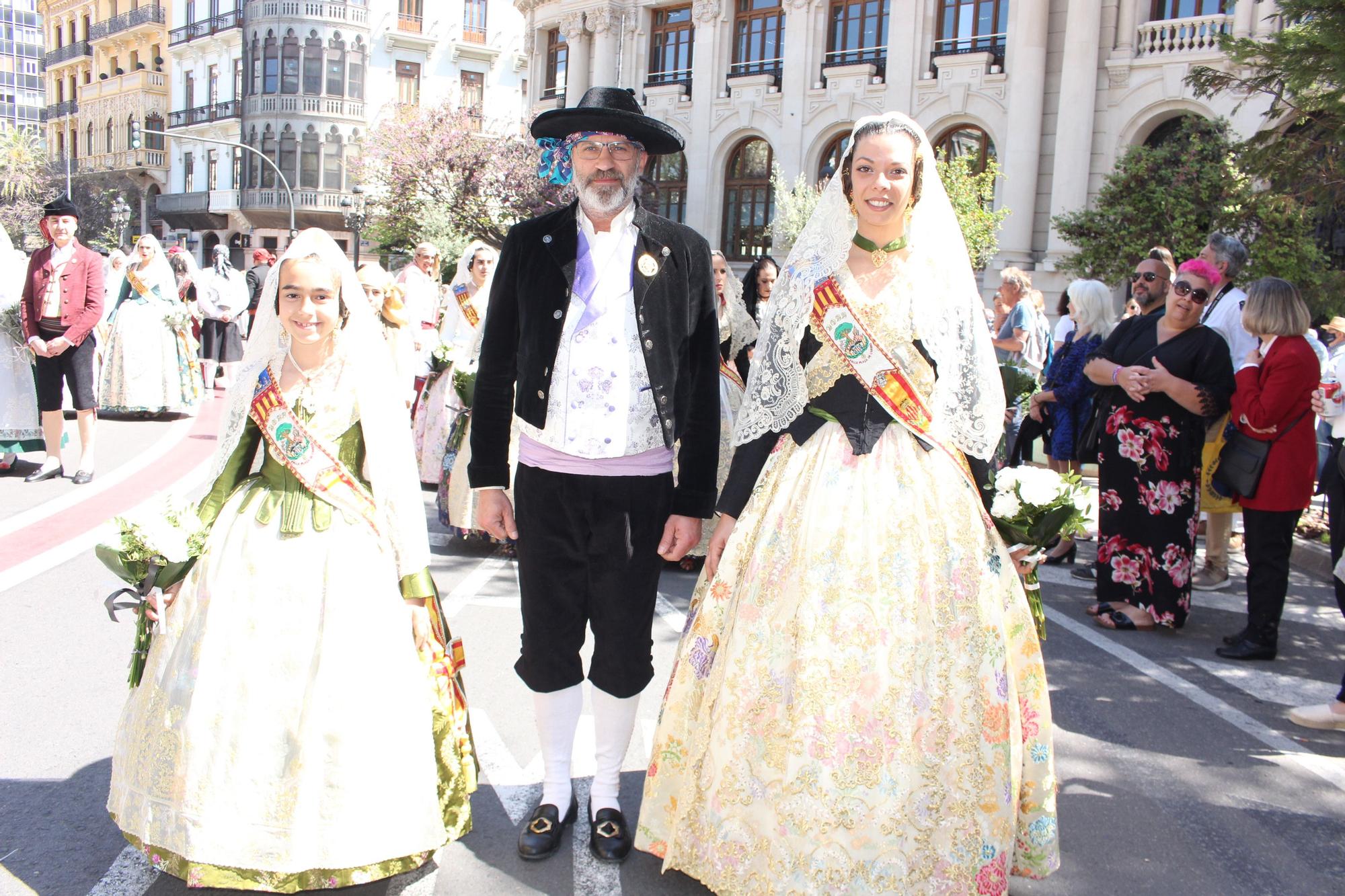 El desfile de falleras mayores en la Ofrenda a San Vicente Ferrer