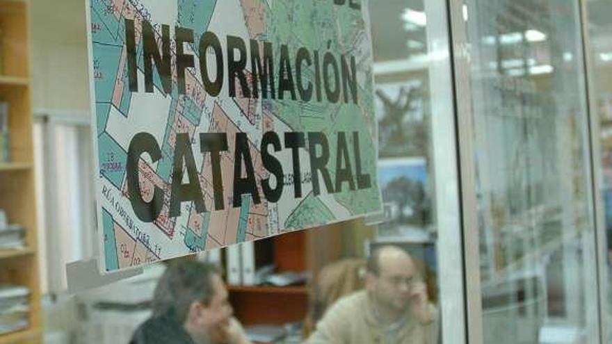 Una oficina de un punto de información catastral. / bernabé