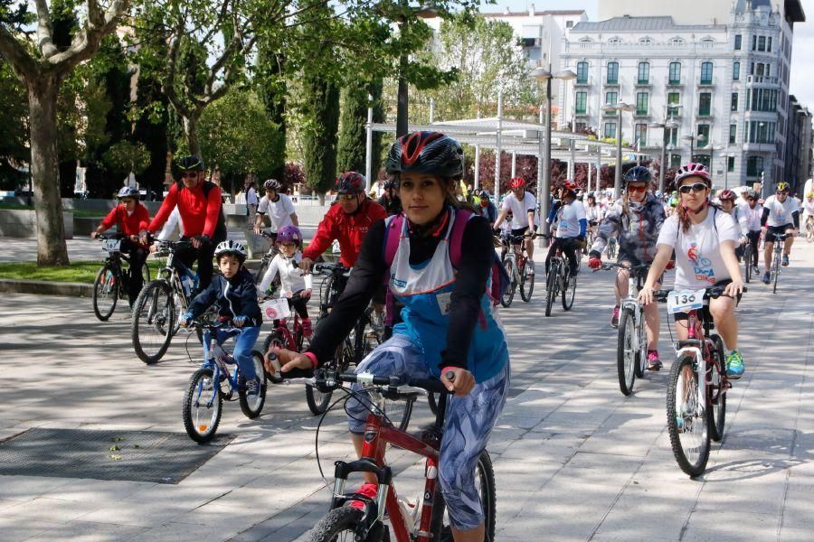 Más de 300 ciclistas disfrutaron del Decabike.