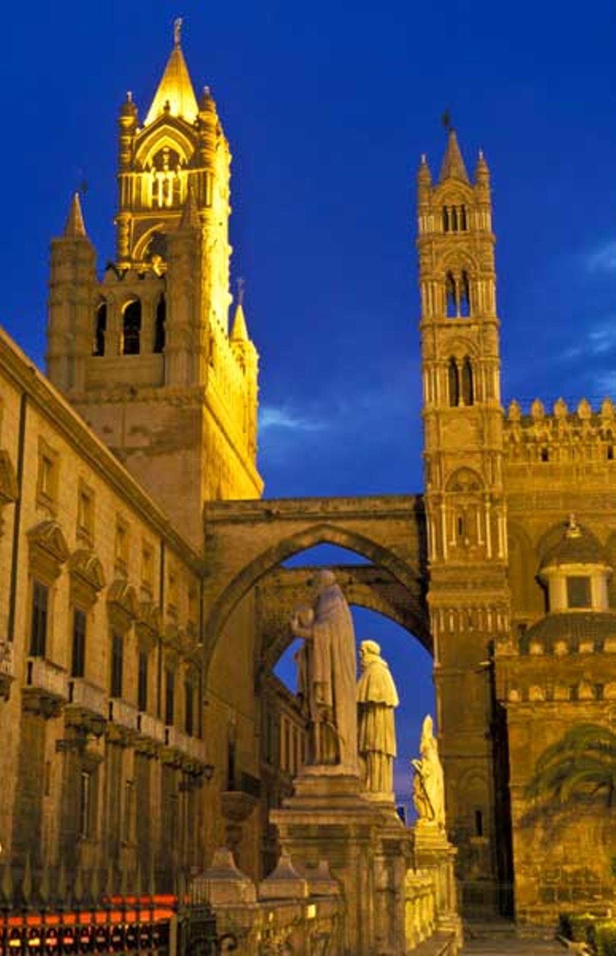 Torre de la Catedral de Santa María de la Asunción. Torre de la Catedral de Santa María de la Asunción.