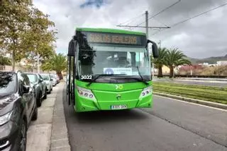 Ya son 1.500 los alumnos de la ULL del Norte que usan las ‘guaguas lanzadera’