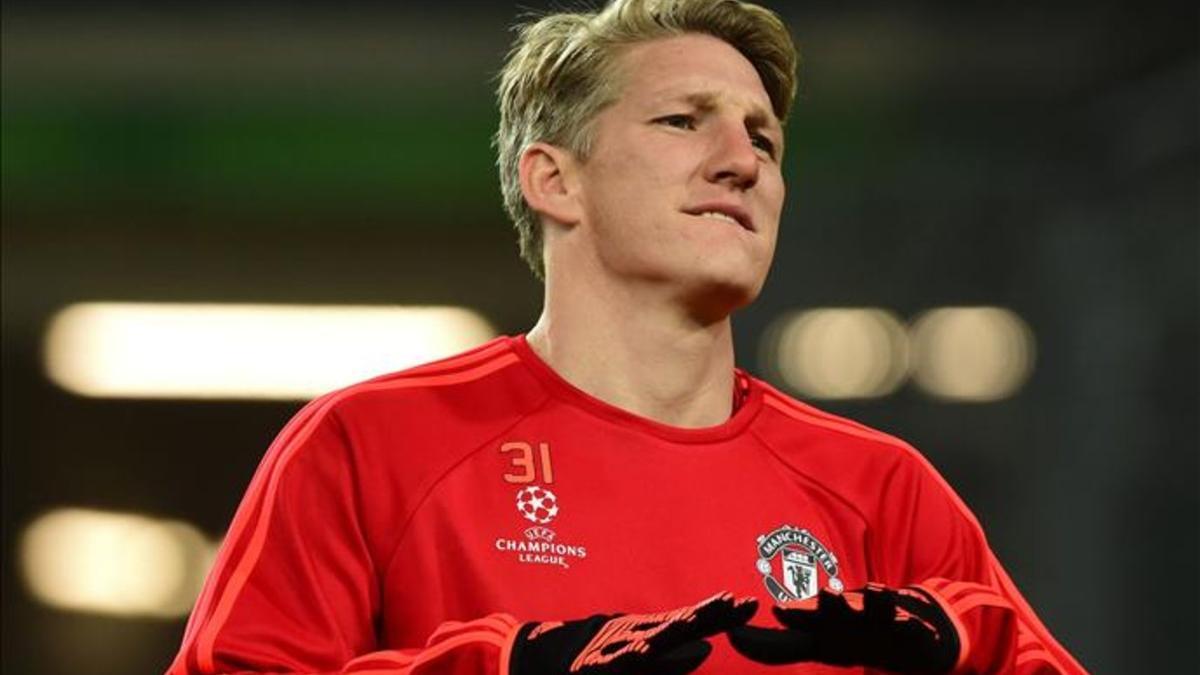 Schweinsteiger continúa viviendo una odisea en el United.