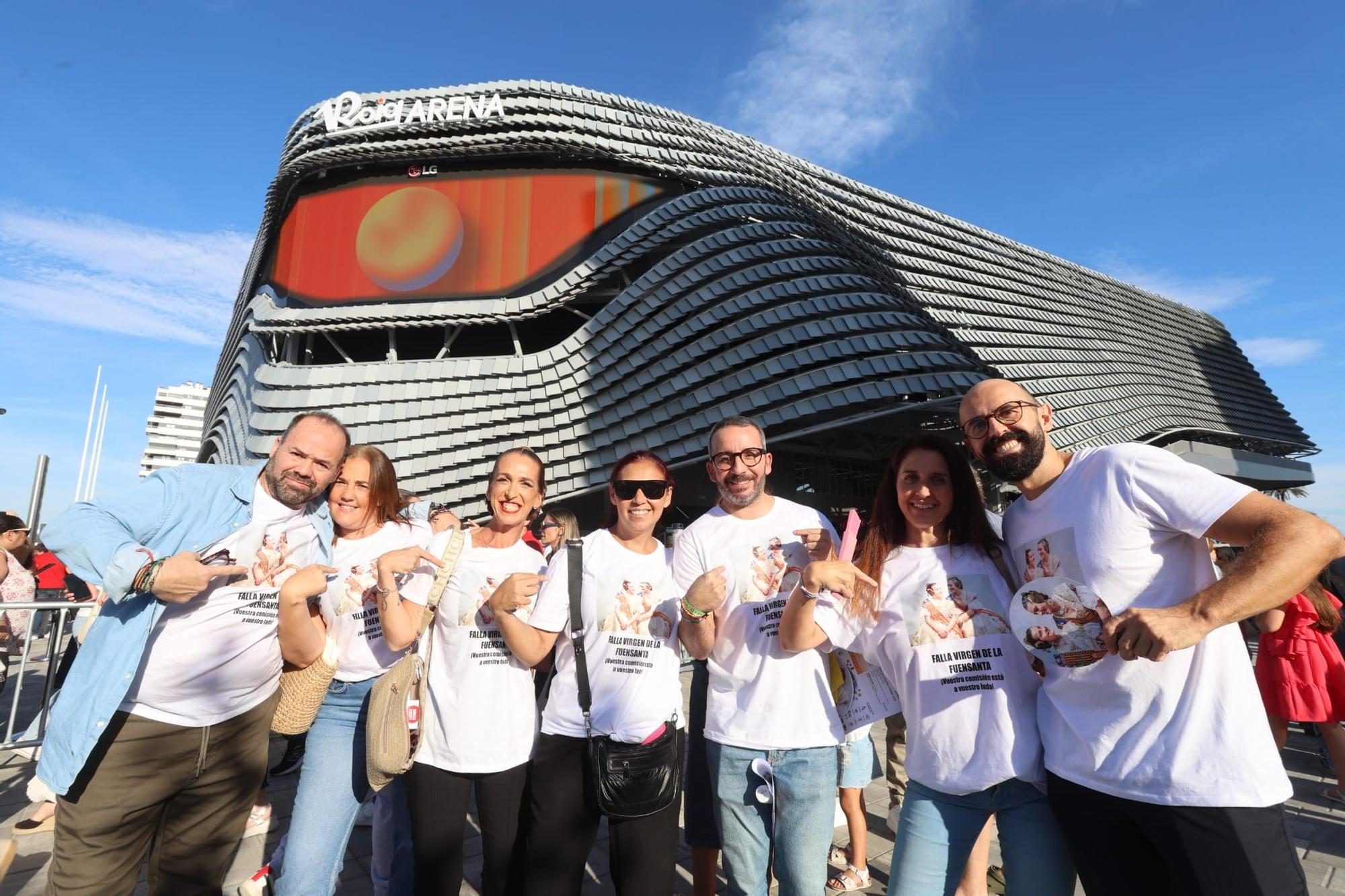 Así está el ambiente en el estreno de las fallas en el Roig Arena