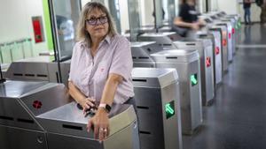 Esther Marín, agent d’atenció al client del metro de Barcelona: «No es podia preveure. Ens va sorprendre com la covid»