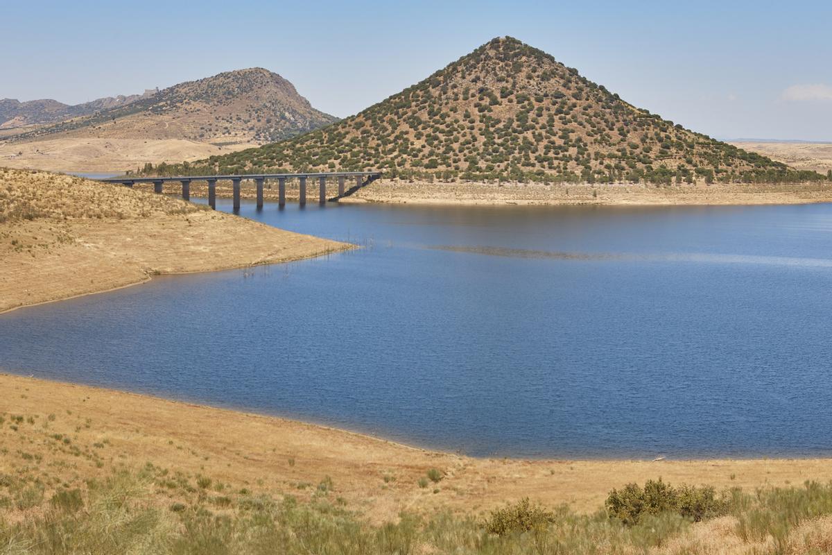 Esta montaña es una rareza, y uno de los grandes símbolos paisajísticos de Extremadura.