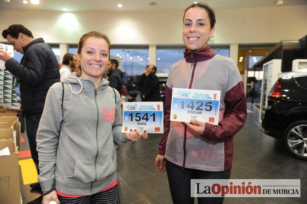 Entrega de dorsales para la Murcia Maratón