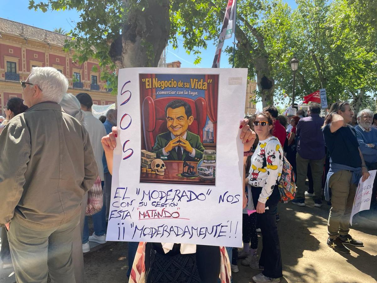 Imagen de una mujer protestando
