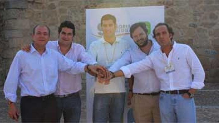Luis Francisco Sánchez sustituye a Juan Parejo al frente de NNGG de Extremadura