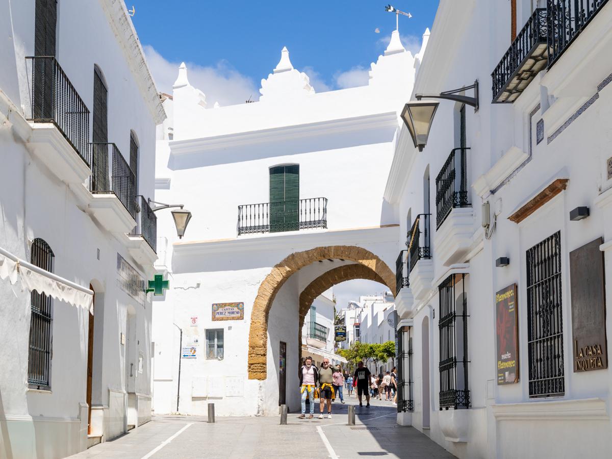 El Arco de la Villa en el centro histórico del pueblo