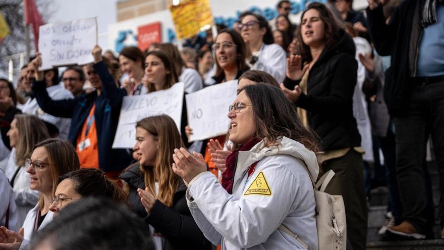 La huelga de médicos pierde fuelle en una nueva semana de movilizaciones