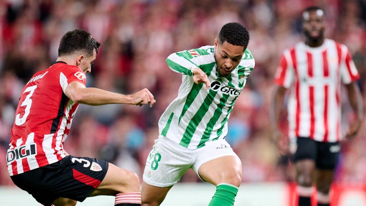 Vitor Roque, durante el partido de Liga en San Mamés