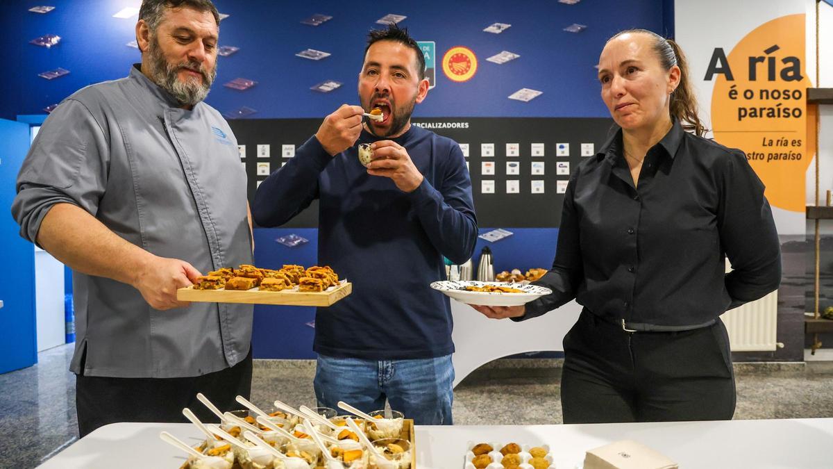 Degustación de mejillón de Galicia durante la jornada de trabajo de Opmega, desplegada ayer.