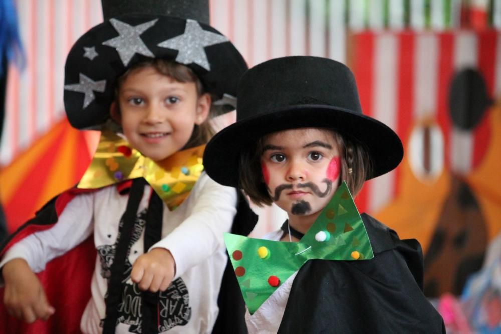 Un circo en el colegio Laviada