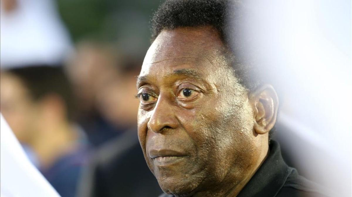 xortunobrazilian football legend pele attends a friendly 180611112404
