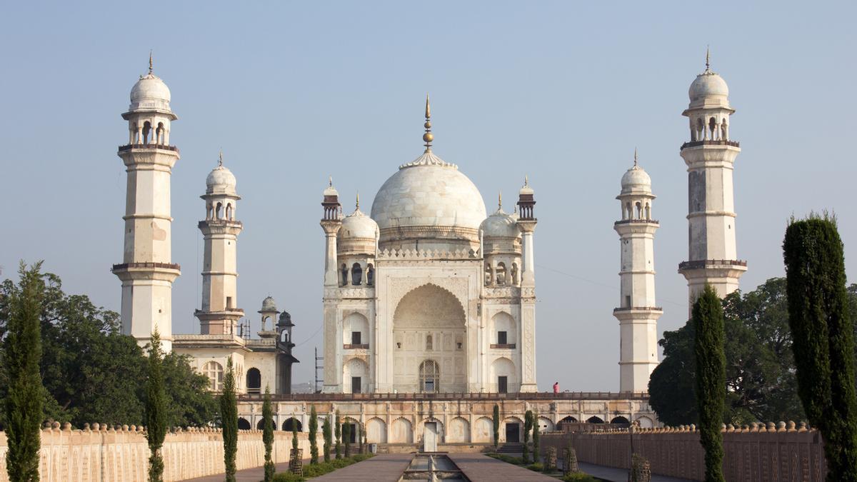Taj Mahal parece, su hermano pequeño es: Bibi Ka Maqbara