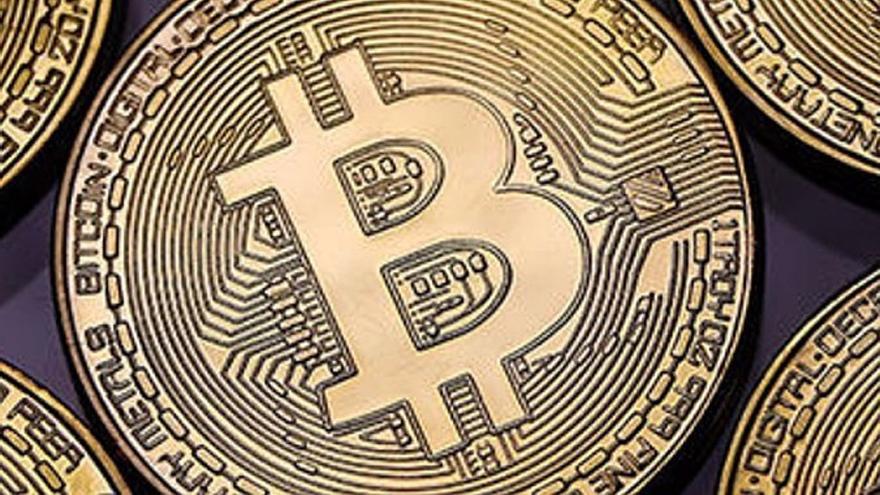 Símbolo del bitcoin.