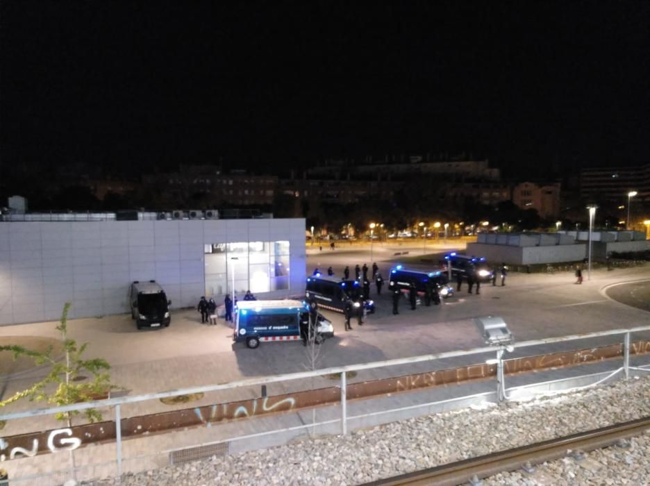 Protesta dels CDR a Girona en el marc de la vaga general