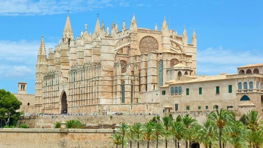 La Catedral está construida con la arenisca, un material que está en el código cultural de Mallorca.