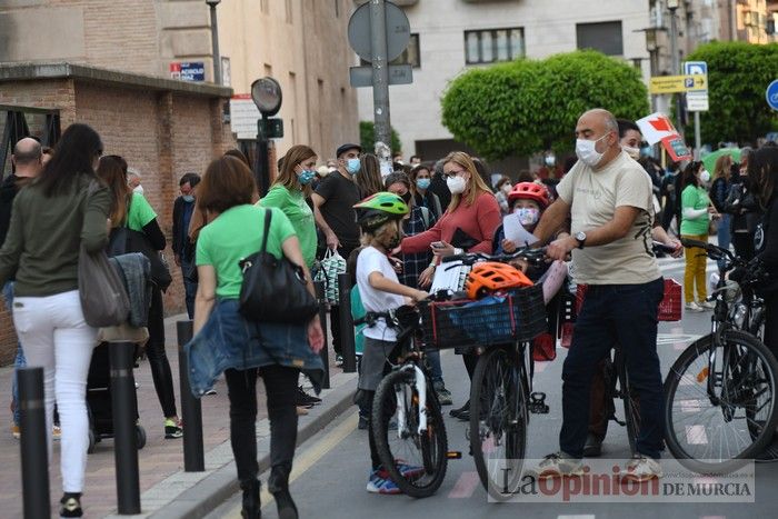 La Marea Verde toma Murcia en contra de un Gobierno con los expulsados de Vox