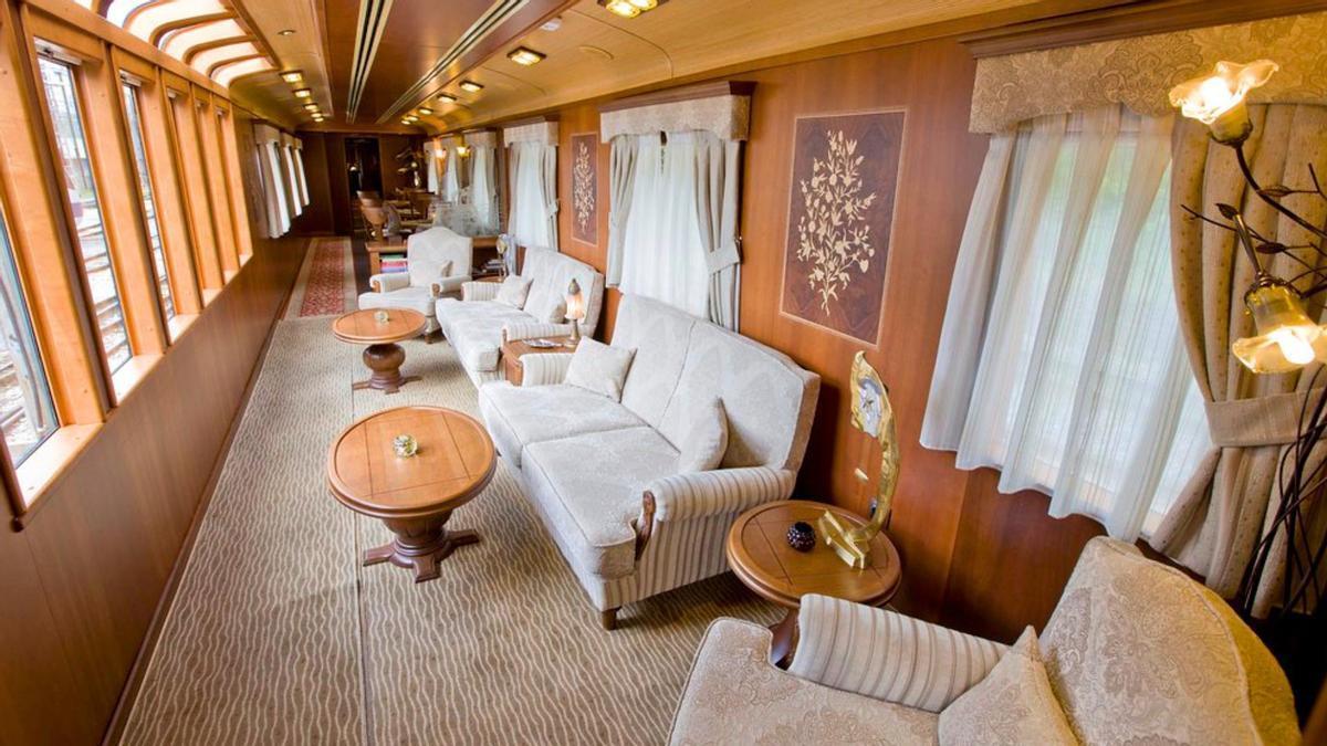 El tren más espectacular de España recorre el Cantábrico.